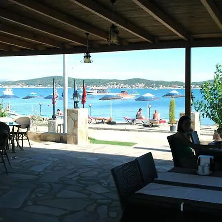Cunda Deniz Ayvalı
