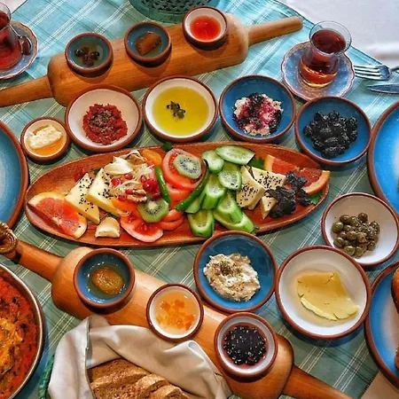 Cunda Deniz فندق 3*