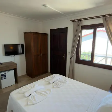 Cunda Deniz 3*
