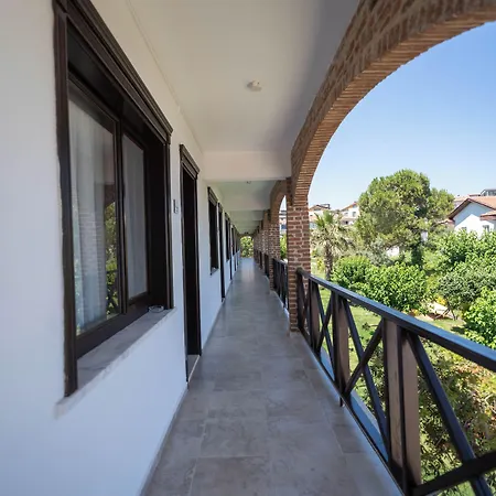 Cunda Deniz Hotel 3*